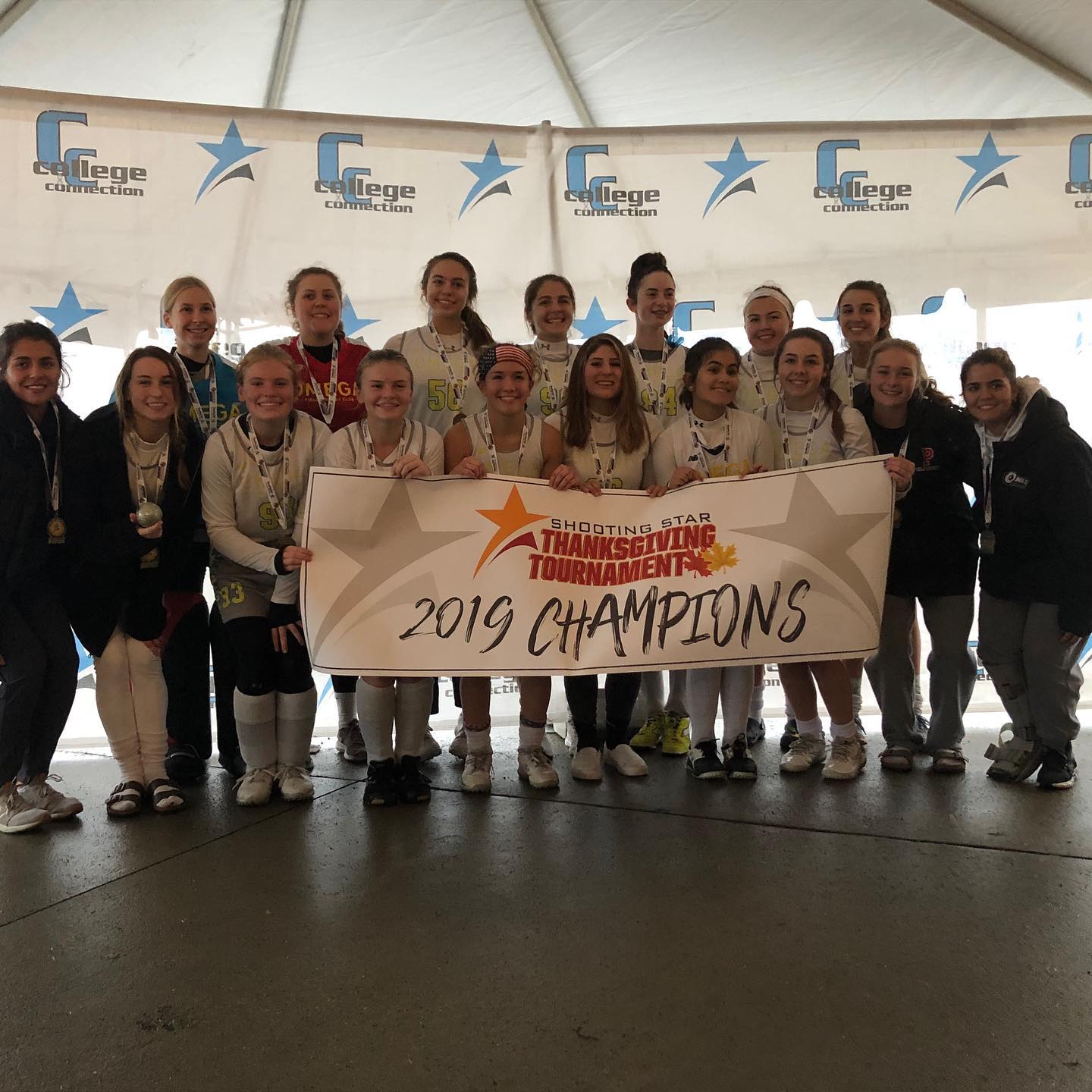 78039188_10221596732094162_1224363496687271936_o shooting stars field hockey champs